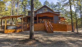 Brand New Hidden Haven Lodge 4 Bdrm,5 and half Bth, Huge outdoor area, Hot tub - Broken Bow - 6
