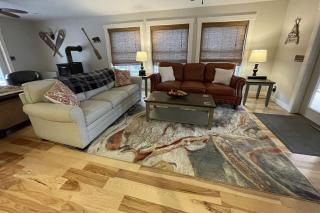 The Retreat by On Cue Properties - 5