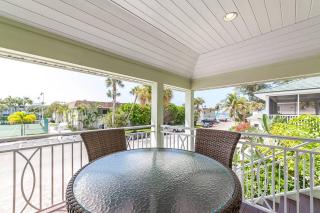 Fish Stix - 110 - 72nd St - 1