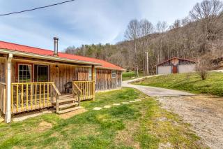 Trail Paradise House by Staycating - La Follette - 8