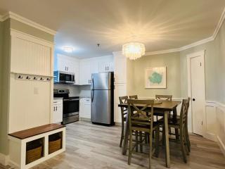 Classy Coastal - Boardwalk to the Beach, 3 pools, Tennis - 7