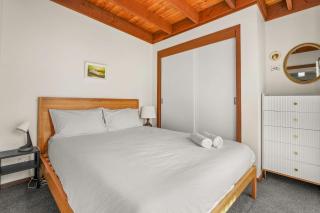 Philippas Paddock - 1