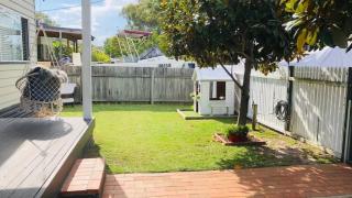 Harrys Pet Friendly Holiday House - Nelson Bay - 7