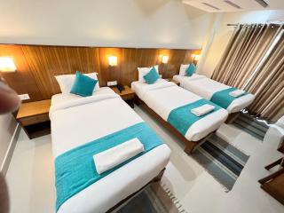 Hotel Triple Hill - Pokhara - 0