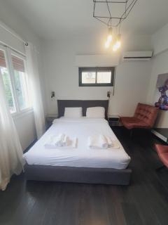 NOUVELLE 2BD Beach House W/balcony - 3