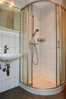 LANZ Haus KMB Seeappartement am Ossiacher See, Hallenbad und direktem Seezugang - Tschöran - 3