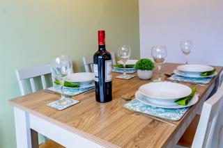 Modern 2-Bed Home with Free Parking Near Peak District - Nottingham - 3