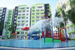 B3 Superb PoolView Manhattan Waterpark Homestay Ipoh4-8Pax NETFLIX - Ipoh - 8