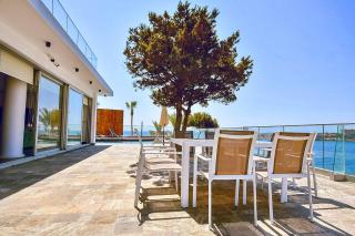 Coral Bay Beach Villa - 7