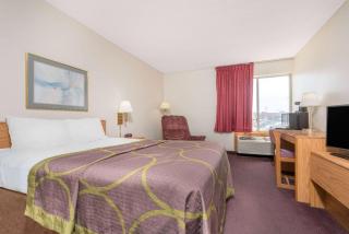 Super 8 by Wyndham Menomonie WI - 1
