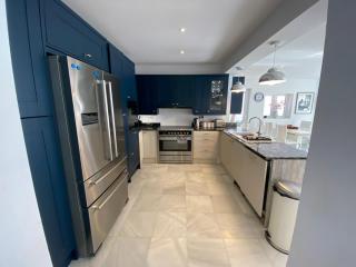 Luxury Villa Los Levitos- San Pedro, Marbella - Marbella - 2