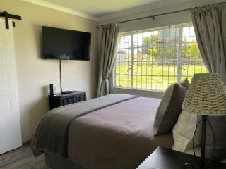 Echo Valley Guest Farm - 8