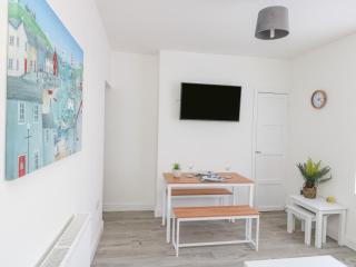 Port Apartment 2 - Holyhead - 9