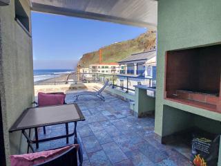 On the Wave - Ocean Edge Retreat House by LS - 6