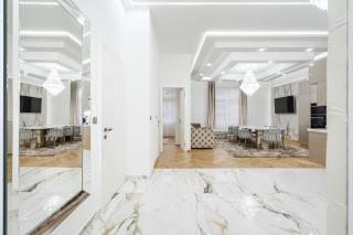 Heart of Budapest Luxury Apartment with Amazing View - Budapest - 2