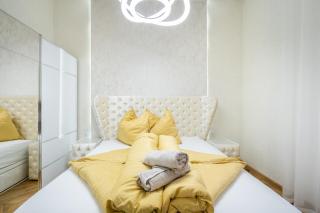 Heart of Budapest Luxury Apartment with Amazing View - 3