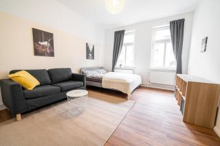 FullHouse - Halle - NH14 - Daylight Bathroom - 3 Bedrooms - Halle an der Saale - 0