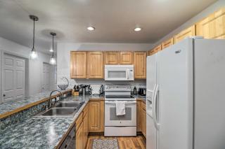 Family-Friendly Columbia Falls Townhome with Views! - Columbia Falls - 9