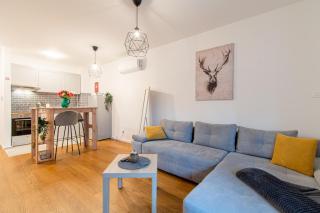 Flexible SelfCheckIns 39 - Zagreb - Parking - New - Zagreb - 9