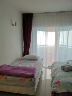 15-18 PAX DELUXE FAMILY ROOM@SKYVIEW HOMES 3R2B@CLOUDVIEW + SUNRISE SCENE @GOLDEN HILLS RESORT GENTING HIGHLANDS - 3