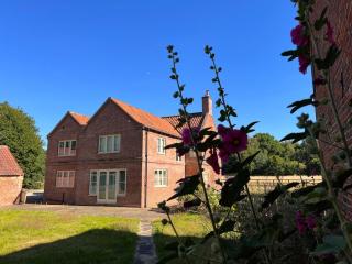 Grange Farm - Lincolnshire - 0