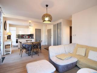 T3 à La Bourboule avec parking et WiFi - Idéal pour 4 personnes - FR-1-608-226 - 8