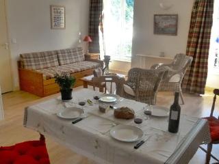 La Bourboule - Appartement T2 bis en centre, parking inclus - FR-1-608-53 - 9