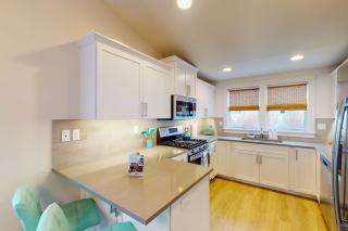 Turquoise Dreams - Lincoln City - 5