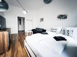 • Central 3 Bedroom Apt. close to the Arena and Stadium *up to 8 people* - Leipzig - 4