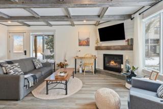 Four Peaks - Unit 40B - Collingwood - 4