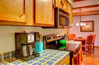 Beautiful Santa Fe residence blocks from the plaza and close to ski basin - 1