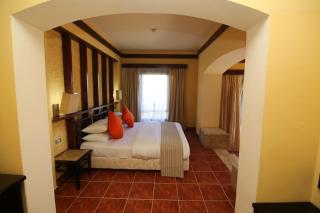 Tamra Beach Resort - 5