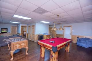 ER298- Renewed Spirit Great location- Close to town cabin - 2