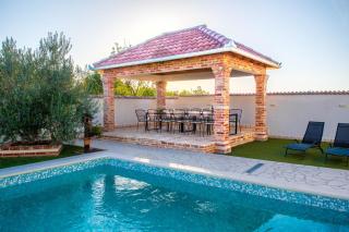 Holiday home Dinko - Pridraga - 8