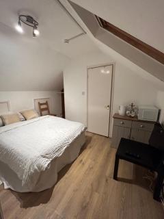 Studio Flat In Croydon - Thornton Heath - 5