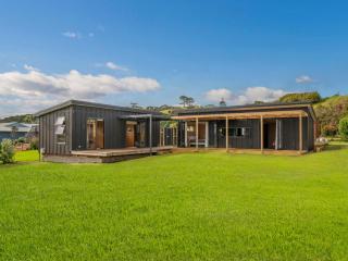 The Little Bach at Whangapoua - 0