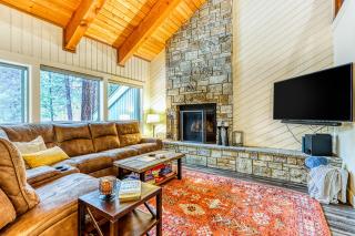 Black Butte Beauty - Black Butte Ranch - 0