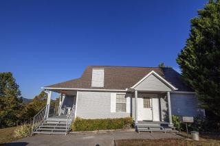 Our Tennessee Mountain Home - Great Location! Close To All The Action! cabin - 3