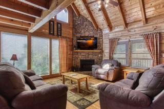 ERN864 - The Cedars - Great Location! Close To All The Action! cabin - 3