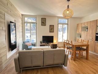 Haut du village, T2 + alcôve 5p. - 5