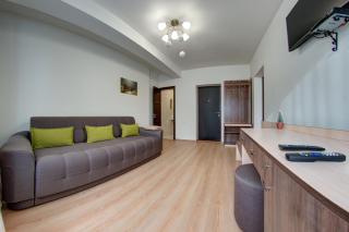 Dolyna Gir - 4