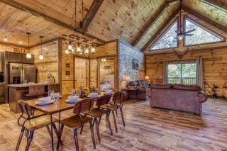 ERN822 - Smoky Oasis - Great Location, Private Indoor Heated Pool! cabin - 4