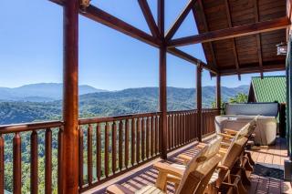 Majestic Mountain View - Great Location! - Convenient to Everything! cabin - 7