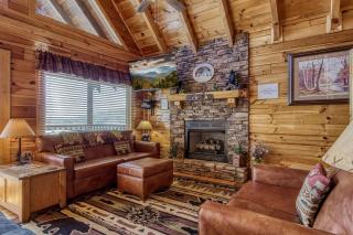 Majestic Mountain View - Great Location! - Convenient to Everything! cabin - 2