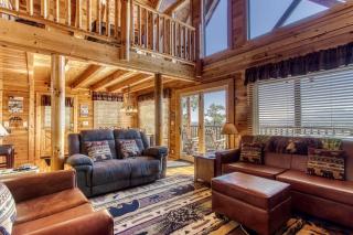 Majestic Mountain View - Great Location! - Convenient to Everything! cabin - 1