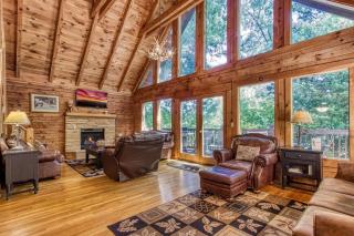 ER1 - Smoky Mountain Escape Great location - Close to town! cabin - 6