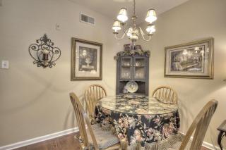 Colonial Crest 107 - Great location! - You can walk to town! condo - 6