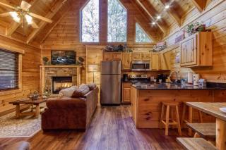 ER260- Magical Moments Great Location- Close to town cabin - Pigeon Forge - 2