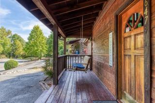 ER3 - Best of Both Worlds -Great location-Close to town cabin - Pigeon Forge - 9