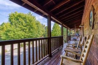 ER3 - Best of Both Worlds -Great location-Close to town cabin - Pigeon Forge - 8